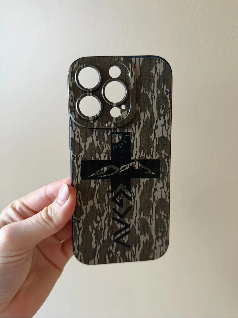 iPhone 16 Pro Camo Cross Faith Case
